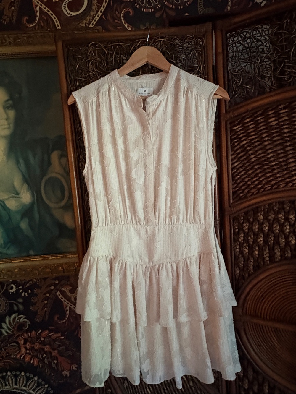 Socialite White Textured Tiered Mini Dress Sleeveless Ruffle Size Small